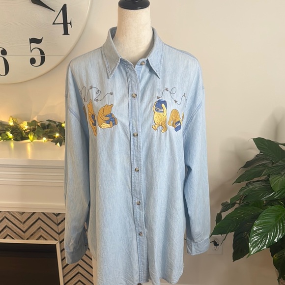 Classic POOH Tops - Vintage Embroidered Winnie Pooh Button Down Shirt